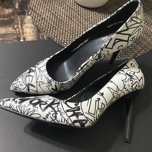 Michael Kors 👠 never used